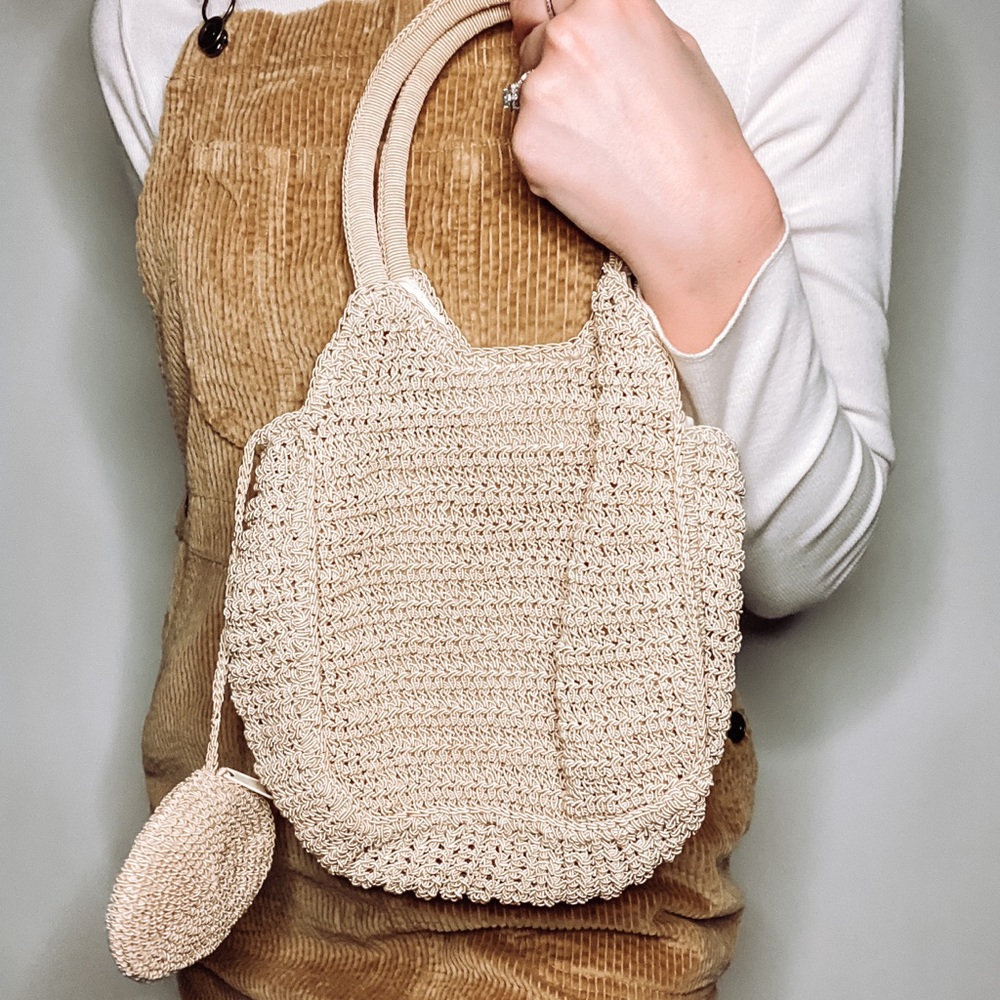 Tan straw Y2k purse with matching coin purse